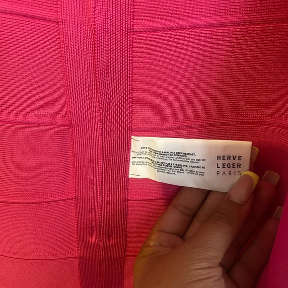 Beautiful color body con dress. Best Offer 💜